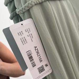 Azazie Whitley size a8, dusty sage color, new with tags never worn!